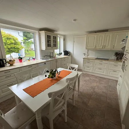 Family House In Center *